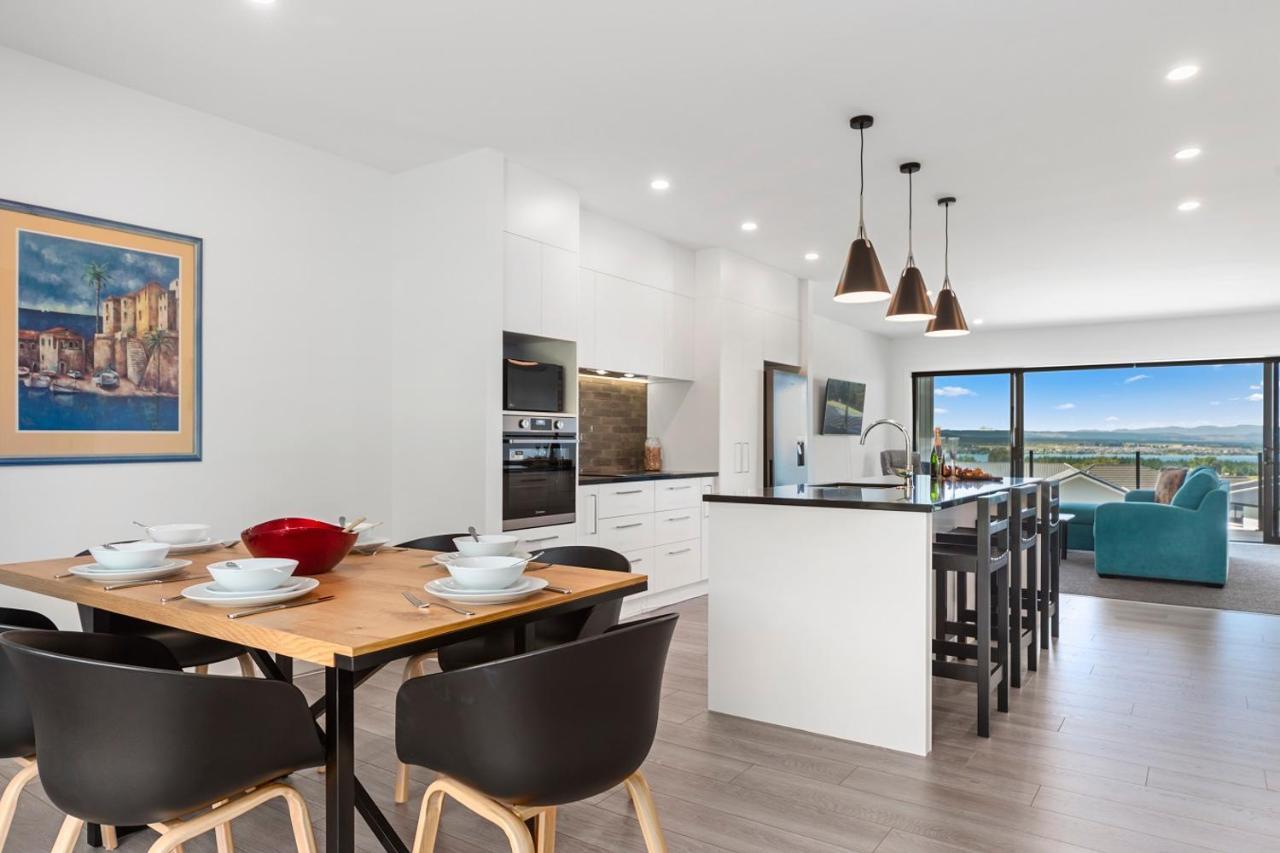 Blue Dun Views - Taupo Apartment Екстериор снимка