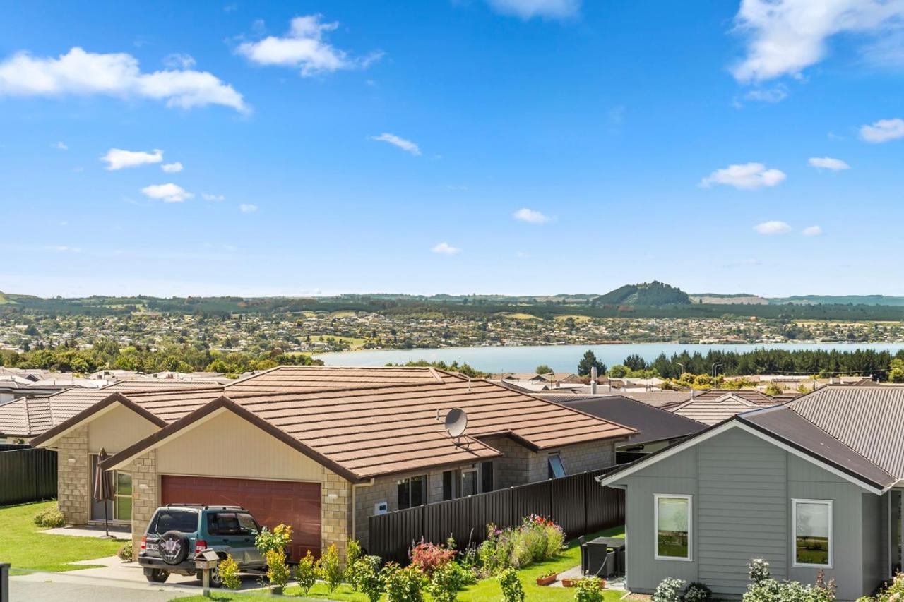 Blue Dun Views - Taupo Apartment Екстериор снимка