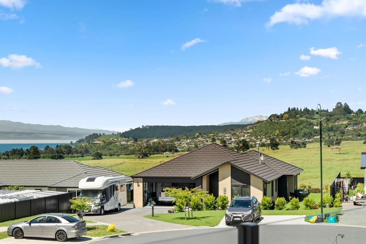 Blue Dun Views - Taupo Apartment Екстериор снимка